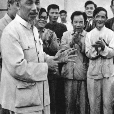 Di Sản Hồ Chí Minh - Hồ Chí Minh Bàn Về Cán Bộ