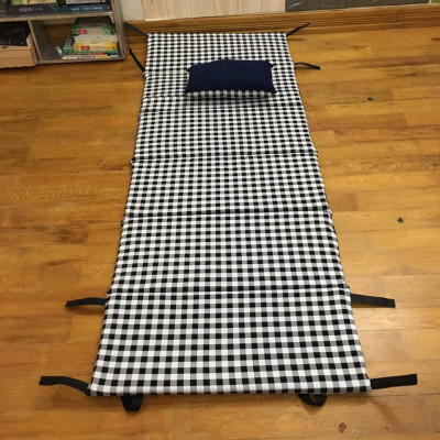 ĐỆM GẤP CÓ THỂ DÙNG  MANG TỚI VĂN PHÒNG HOẶC DÙNG CÁ NHÂN( MÀU NGẪU NHIÊN )