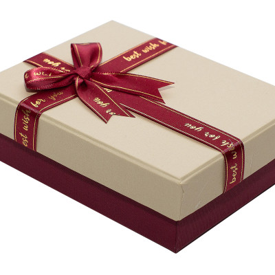 Hộp Quà Chữ Nhật Phượng Hoàng C029 - 13 x 10 x 4 cm - Giao mẫu ngẫu nhiên