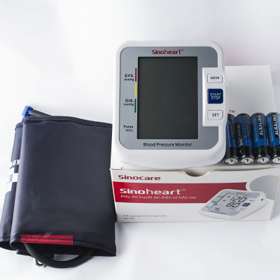 Máy đo huyết áp điện tử bắp tay Sinoheart BA-801 Đức