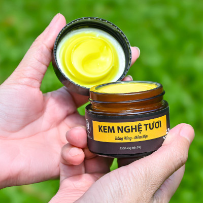 Bộ dưỡng trắng hồng, mịn màng da mặt Wonmom ( 1 serum vitamin C + 1 kem nghệ tươi )