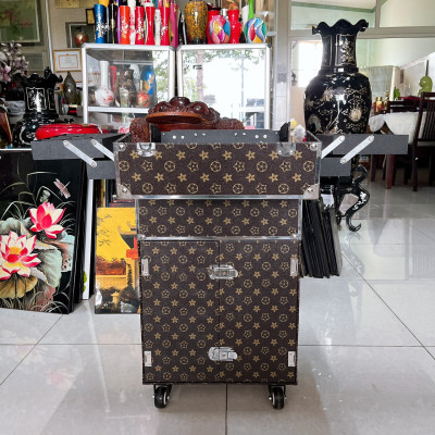 Hàng cao cấp loại 1 - Cốp vali kéo viền cạnh inox, nhiều ngăn đựng mỹ phẩm, dụng cụ phun xăm, nối mi, nail, máy hơ gel trang điểm chuyên nghiệp size 36x22x64 (cm) 