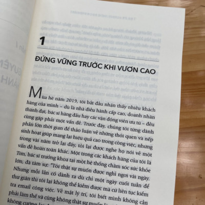 NGHỆ THUẬT SỐNG VỮNG VÀNG - Brad Stulberg - First News - bìa mềm 
