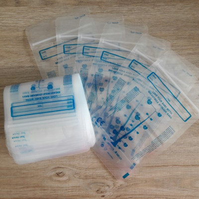 Hộp 60 túi trữ sữa Unimom compact 210ml + tặng 5 túi zipper 18cm x 23cm