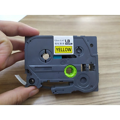 Băng mực 631, băng nhãn 12mm chữ đen nền vàng, nhãn in máy cầm brother cầm tay