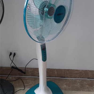 Quạt đứng điều khiển từ xa SENKO DR1608 - Hàng chính hãng