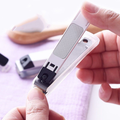 Bấm Móng Tay Cỡ Trung Type W001 Kai Razor 37411-KE0108 (Màu Trắng)