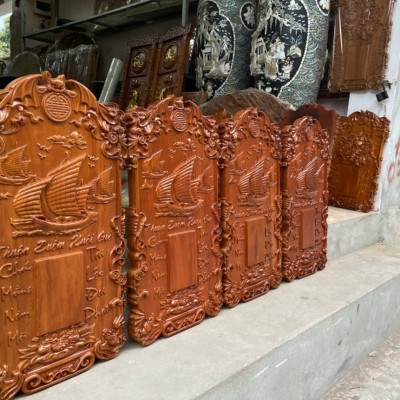 Đốc lịch treo tường trạm khắc thuận buồm xuôi gió kt 37×67×4cm