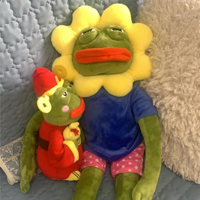 Gấu bông ếch xanh Pepe sad frog 50cm 75cm đội hoa hướng dương siêu bựa dành cho vozer