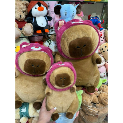 Thú nhồi bông capybara cosplay gấu dâu đáng yêu - Size từ 45cm đến 80cm - Quà tặng gấu bông chuột lang đội nón lotso êm mịn.