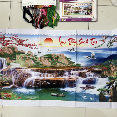 Tranh thêu chữ thập Lưu thủy sinh tài LV3016, tranh thêu 3D, kích thước 132 x 58 cm
