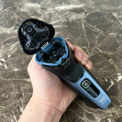 Máy cạo râu khô và ướt 5D Pivot & Flex Heads Philips Norelco S3212 Series 3000 - Hàng Nhập Khẩu