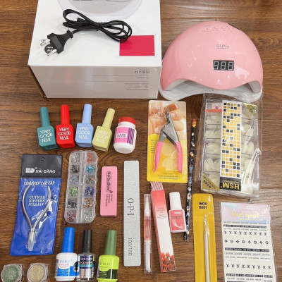 Combo Dụng Cụ Làm Nail Cá Nhân Số 3, Bộ Phụ Kiện Cơ Bản Cho Học Viên Tại Nhà, Gồm Máy Hơ Sun 5, Sơn 4 Màu, Bút Chấm Đá Nữ
