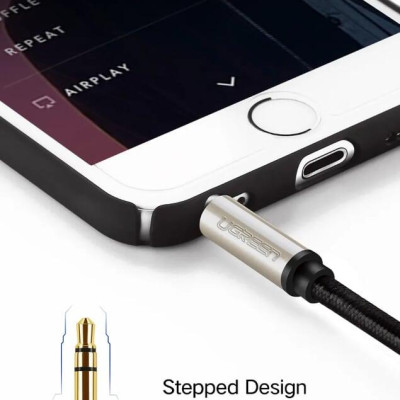 Ugreen UG40788AV125TK 20M màu Đen Cáp âm thanh 2 đầu 3.5mm dương đầu bọc kim loại cao cấp - HÀNG CHÍNH HÃNG