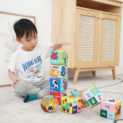 Đồ Chơi Hình Khối Vải Xúc Xắc Vui Nhộn Travel Block 9 Pcs (0-2 tuổi)
