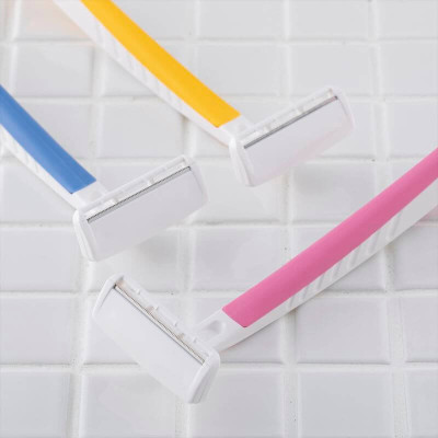 Set 03 chiếc dao cạo mặt Kai Pretty, lưỡi bằng thép không gỉ tráng mạ phủ 2 lớp titanium sắc bén và bền bỉ - nội địa Nhật Bản