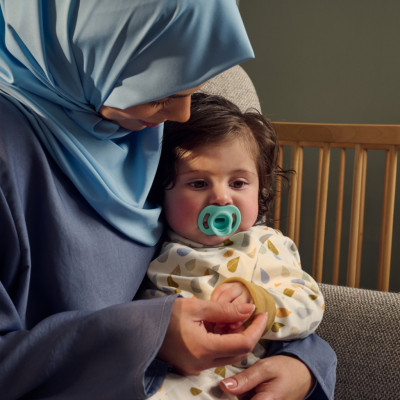 Ty Ngậm Silicon Siêu Nhẹ Cho Bé Tommee Tippee Ultra Light 6-18 Tháng (Vỉ Đôi)