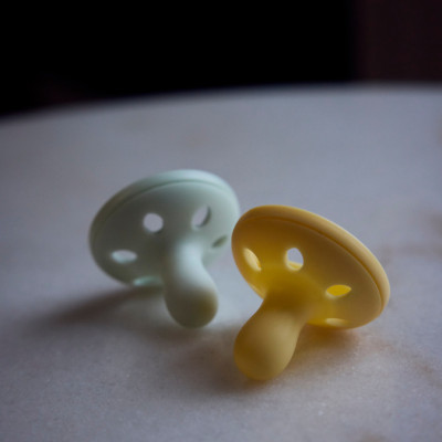 Ty Ngậm Mô Phỏng Ti Mẹ Dành Cho Bé Từ 0 - 6 Tháng, 6 - 18 Tháng (Vỉ Đôi, Tách Lẻ)