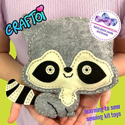 KIM NHỰA Bộ Thủ Công Trẻ Tự Làm Thú Bông 5+ RACCOON BOO Craftoi Felt Sewing toy prepunched holes plastic needle