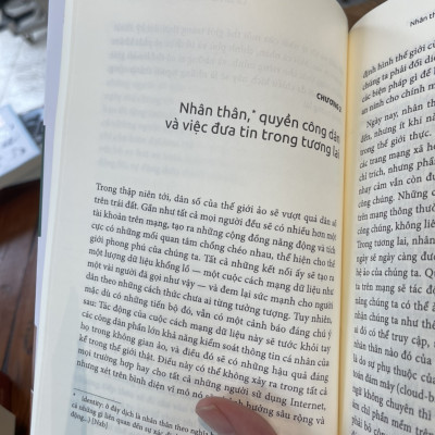 SỐNG SAO TRONG THỜI ĐẠI SỐ? - Định hình lại tương lai của con người, quốc gia và doanh nghiệp – Eric Schmidt và Jared Cohen – Hoàng Thạch Quân dịch – NXB Trẻ (Bìa mềm)