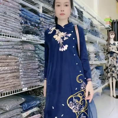 Áo dài cách tân chất lượng cao dành cho những buổi tiệc trang trọng, lễ cưới hỏi tôn nghiêm.