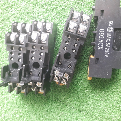 Đế rơ le P2RF-08 8 chân