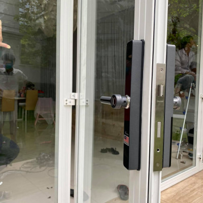 Khóa vân tay thông minh DEMAX SL102 cho cửa nhôm, cửa sắt, inox, xingfa, cửa nhựa