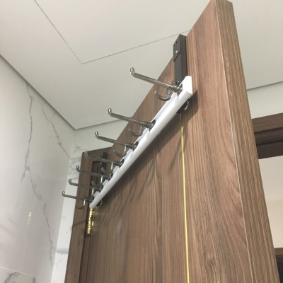 Móc treo đồ di động sau cửa Wellex MH607