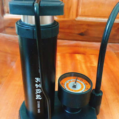 Bơm hợp kim nhôm loại đạp chân dùng cho xe đạp, xe máy, ô tô, tặng kèm kim bơm banh