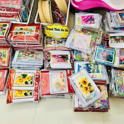 Tranh chữ thập, tranh thêu kín cô gái chibi DX1075