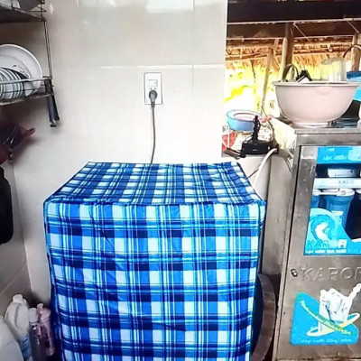 Áo bọc máy giặt cửa trước (ngang ) cho máy từ 6 - 8kg , vải dù chống thấm siêu bền , chống bụi , bảo vệ máy không bị mưa nắng , giữ máy sạch sẽ như mới giao màu ngẫu nhiên