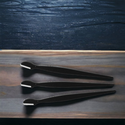 Dao Cạo Lông Mày Kai Groom 38531 - HC1162 Màu Đen (Lẻ 1 Cây)