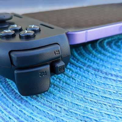 [Mới, hàng chính hãng] Tay cầm điện thoại Razer Kishi V2-Gaming Controller for iPhone