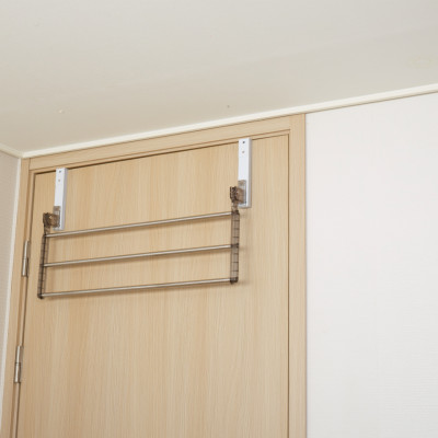 Giá treo quần áo sau cửa không cần khoan Wellex MH600(DR25) hạ 25cm