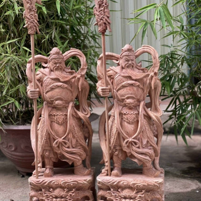 TƯƠNG QUAN CÔNG QUANH TAY ĐỨNG TRÊN ĐẦU HỔ PHÙ BẰNG GỖ HƯƠNG KT CAO 60