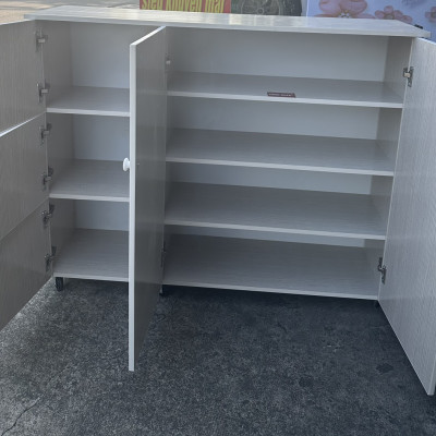 Tủ giày chống nước màu gỗ sồi Juno Sofa kích thước 1m25 x cao 1m x sâu 31 cm