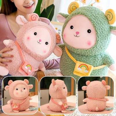 Thú nhồi bông cừu đeo túi lông xù so cute - Size 22cm - Màu ngẫu nhiên - Quà tặng gấu bông cừu dễ thương - Gối ôm mềm mịn cho bé.