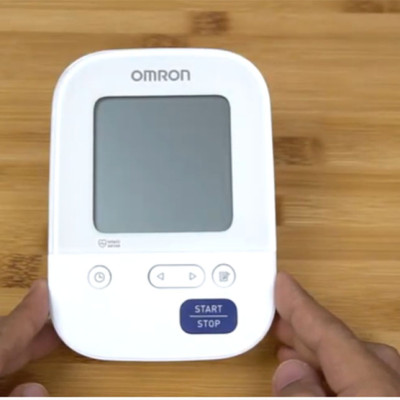 Máy Đo Huyết Áp Bắp Tay OMRON HEM-7156 Tặng Kèm bộ đổi nguồn thường