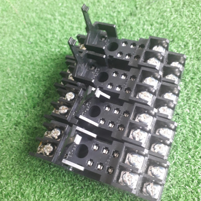 Đế rơ le P2RF-08 8 chân