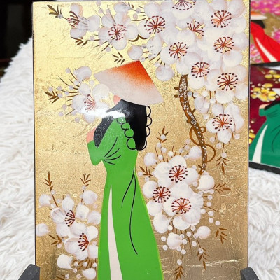 Tranh sơn mài cô gái áo dài dát vàng , hàng xuất khẩu