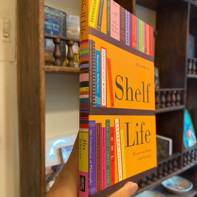 Sách - Shelf Life: Writers on Books and Reading by  Alex Johnson |  Books About Books / Nonfiction