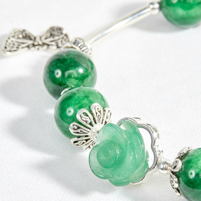 Vòng tay đá thiên nhiên phối hoa mẫu đơn Ngọc Quý Gemstone