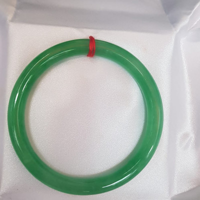 Vòng cẩm thạch Đậu Lý AI CN 53mm Ni 53mm x cọng 7mm Màu xanh Ngọc Đậm đều bóng đẹp xinh xắn Hợp Nữ mệnh Mộc mệnh Hỏa mệnh Thủy 52kg-56kg đeo đẹp ạ