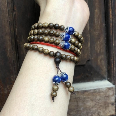 Vòng Tay Trầm Hương phối Đá Xanh Kyanite cùng charm bạc thái - bình an, may mắn, tài lộc