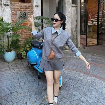 Áo Len Xám Mix Cổ Sơ Mi Xanh Nữ Dáng Xinh