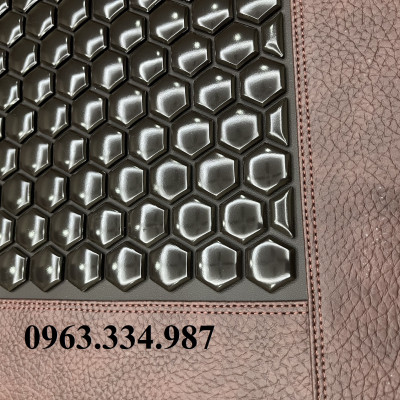 Thảm đá nhiệt nóng Fanocare KT 80x190x3.5cm C2500D lục giác đen (Tặng kèm 1 gối đá tourmaline)