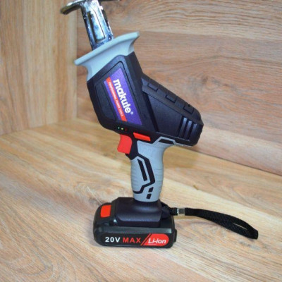 MÁY CƯA KIẾM DÙNG PIN 12V MAKUTE CRS001 - HÀNG CHÍNH HÃNG