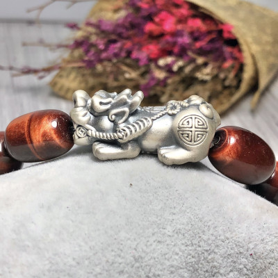 Vòng tay Thạch Anh Mắt Hổ nâu đỏ hạt trụ mix tỳ hưu