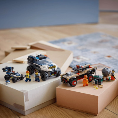 LEGO CITY 60449 Đồ Chơi Lắp Ráp Truy Đuổi Cảnh Sát Xe Địa Hình (467 chi tiết)