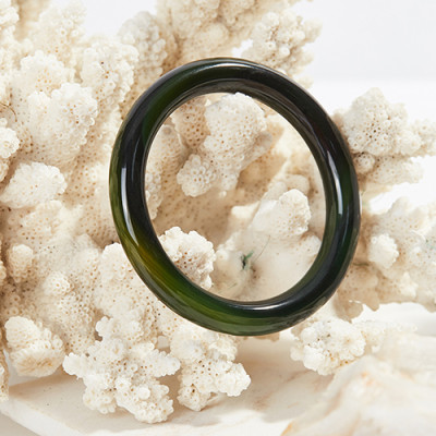 Vòng tay đá mã não xanh đen bản tròn dày 10mm ni 56, 57 mệnh thủy mộc - Ngọc Qúy Gemstones